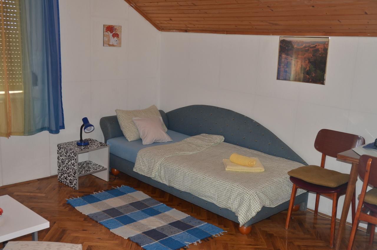 Rooms Mila Rezovac Kültér fotó